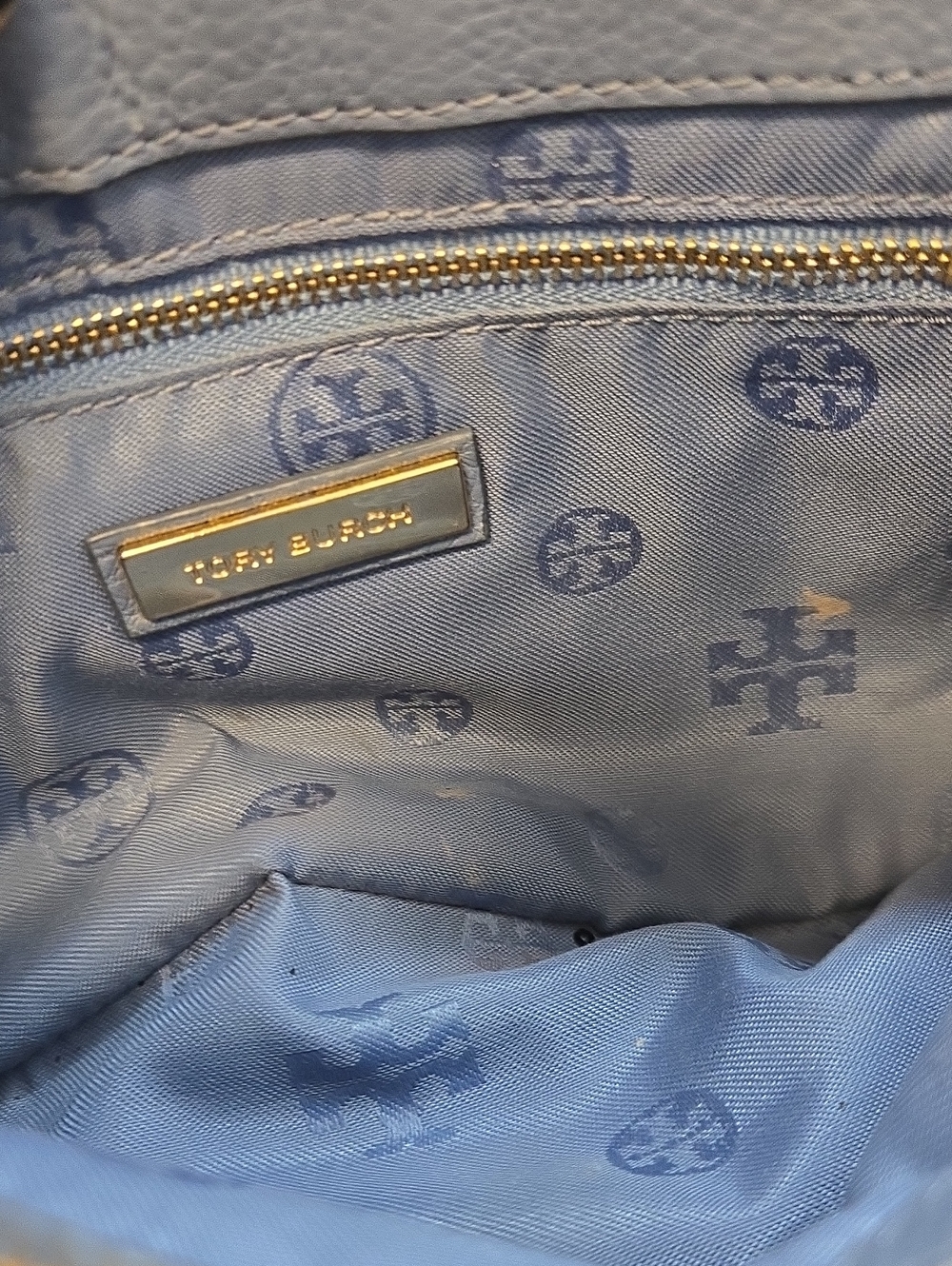 EUC Tory Burch Slate Blue Pebbled Leather Crossbody with Gold Chain - Picture 10 of 13